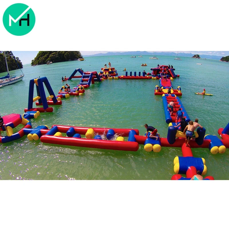 Большая уличная красная и синяя игровая площадка, надувной плавающий парк