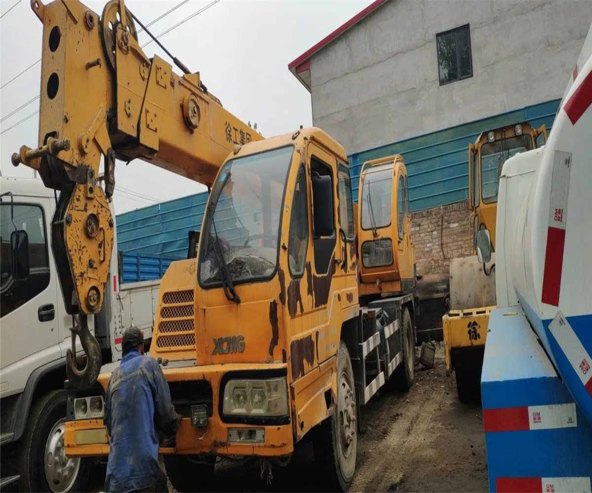 
USED QY12D 12ton truck crane hydraulic arm crane for trucks 12T MINI CRANE 