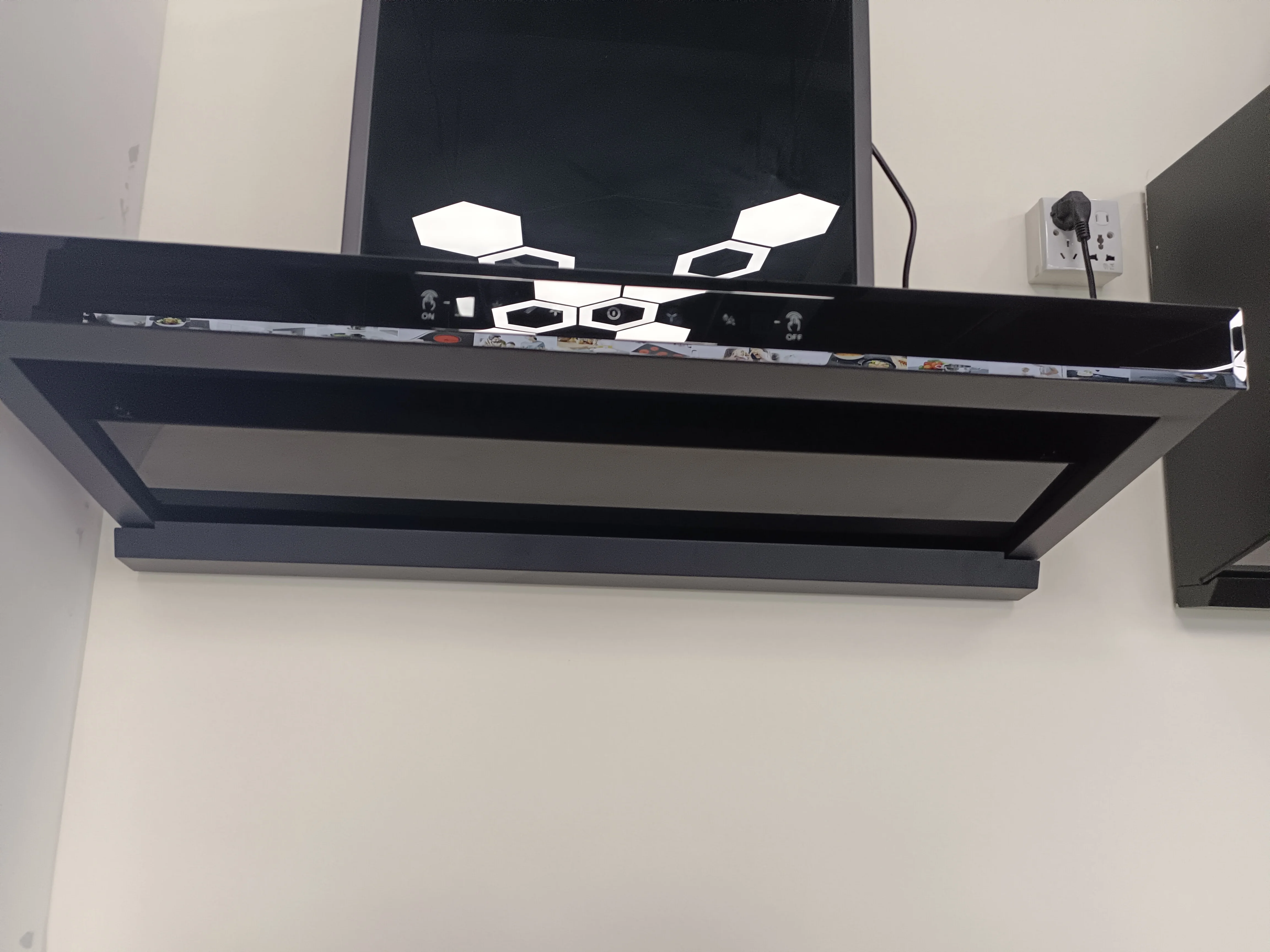 Kitchen Exhaust Hood with Smart Control China New Trend Chimney Hood Professional Manufacturer and Supplier Smart Range Hood