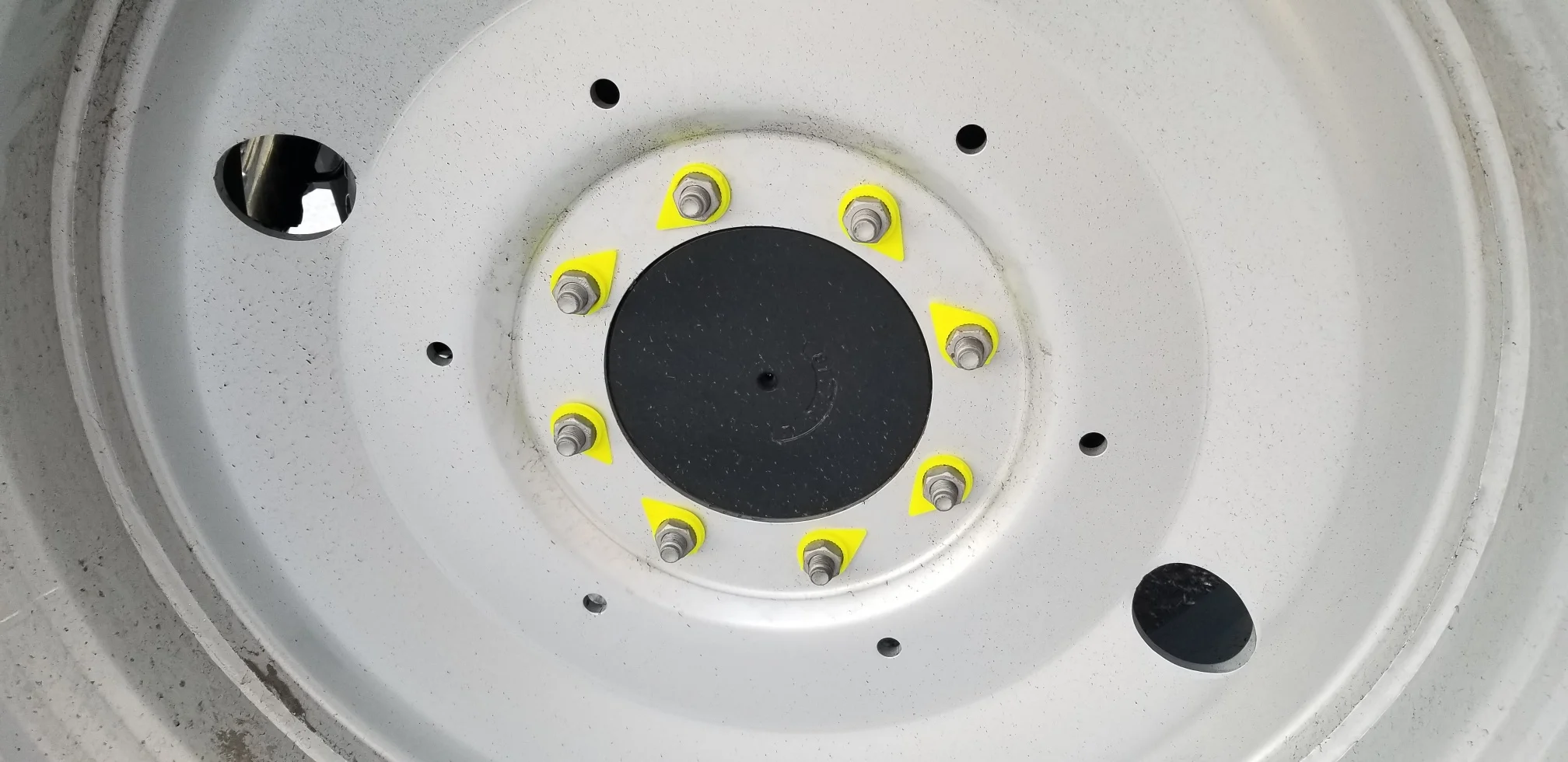 Wheel Parts Loose Wheel Nut Indicator for Car Truck Fleet Ambulance Tractor Trailer Bus Coach IVECO Vans HINO ISUZU