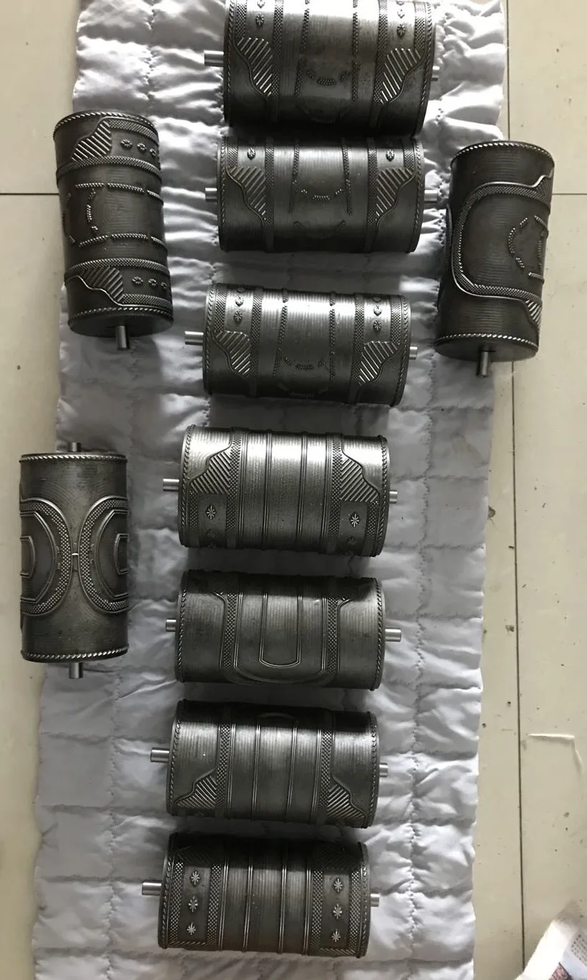 ZH-200S Ultrasonic Sewing Machine for Nonwovens Built-in Mold Manual Lace Cutter New Condition with Core Motor Component