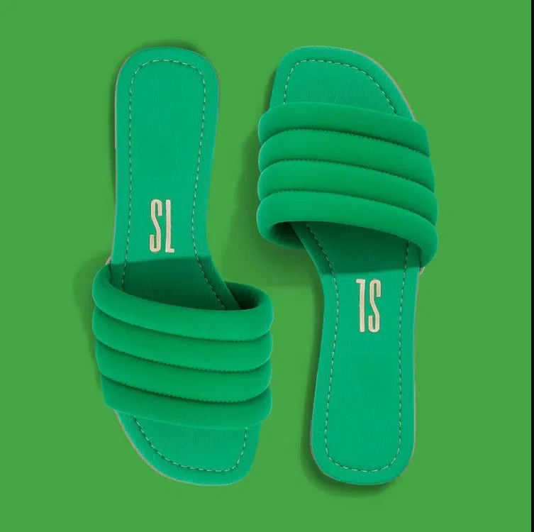 Fashion 2022 Sandals for Women and Ladies Cheap Ladies Flat Slippers Summer New Ladies Slippers Sandals Trendy Shoe Slippers