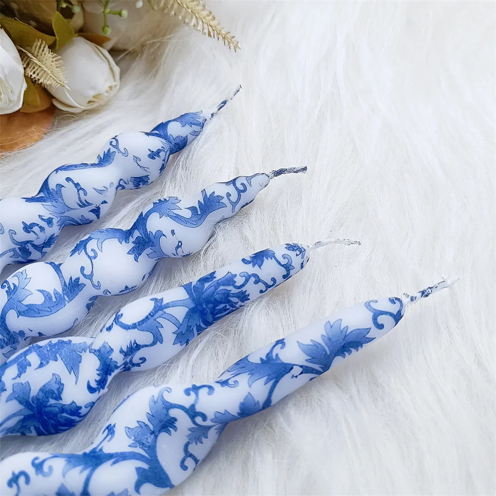 OEM/ODM Custom Painted Spiral Taper Candles Chinese Traditional Blue and White Pattern Twist Candle Dinner Floral Stick Candles