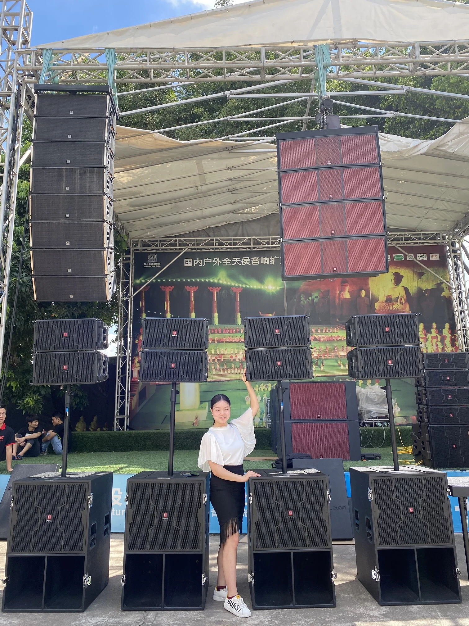 1600 Watts high powerful stage sound equipment single 18 inch waterproof active line array subwoofer sub-bass speaker