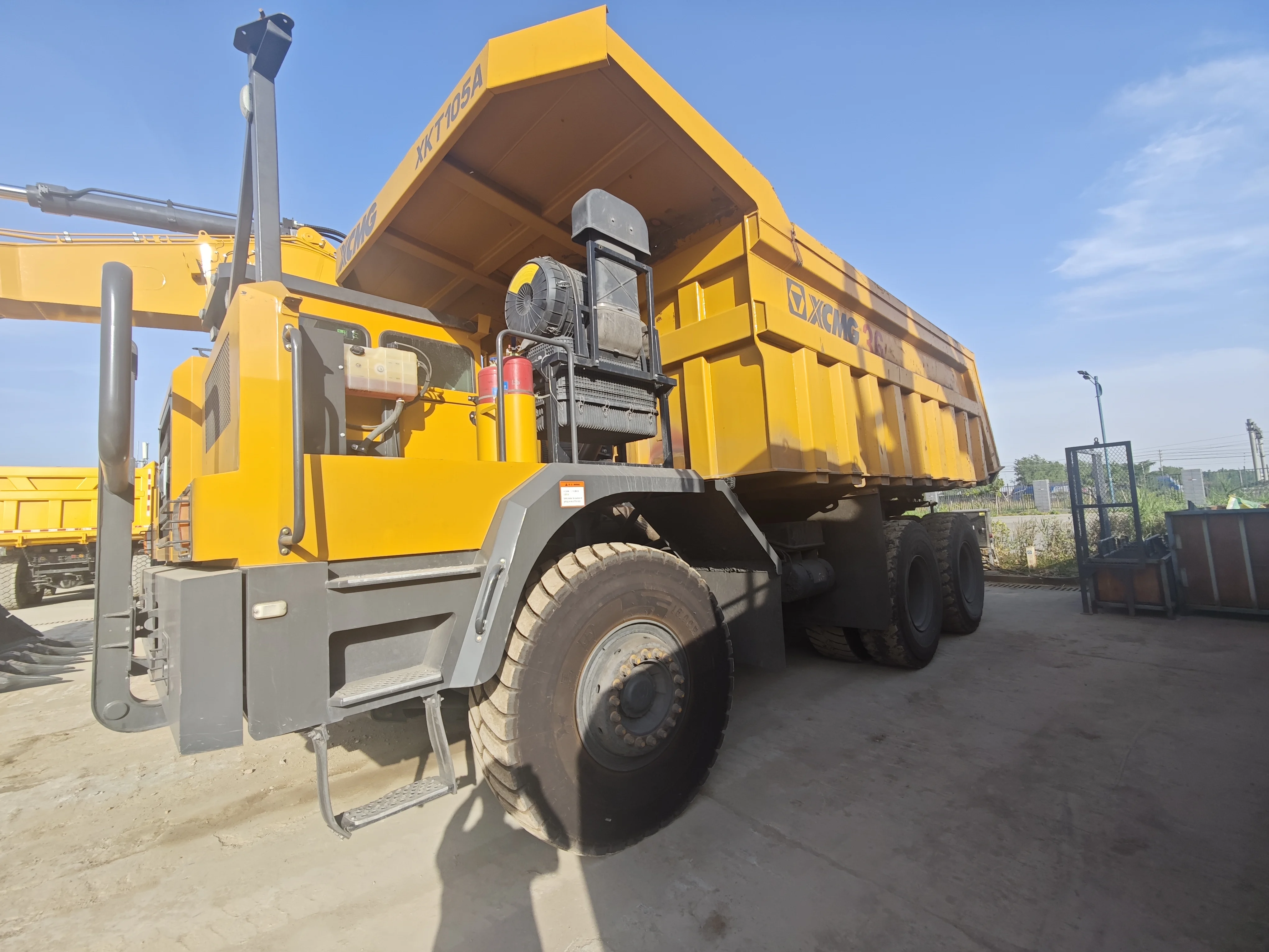 XCMG Official Used Mining Dump Truck XKT105A 6*4 Wide-Body Tipper Trucks For Sale
