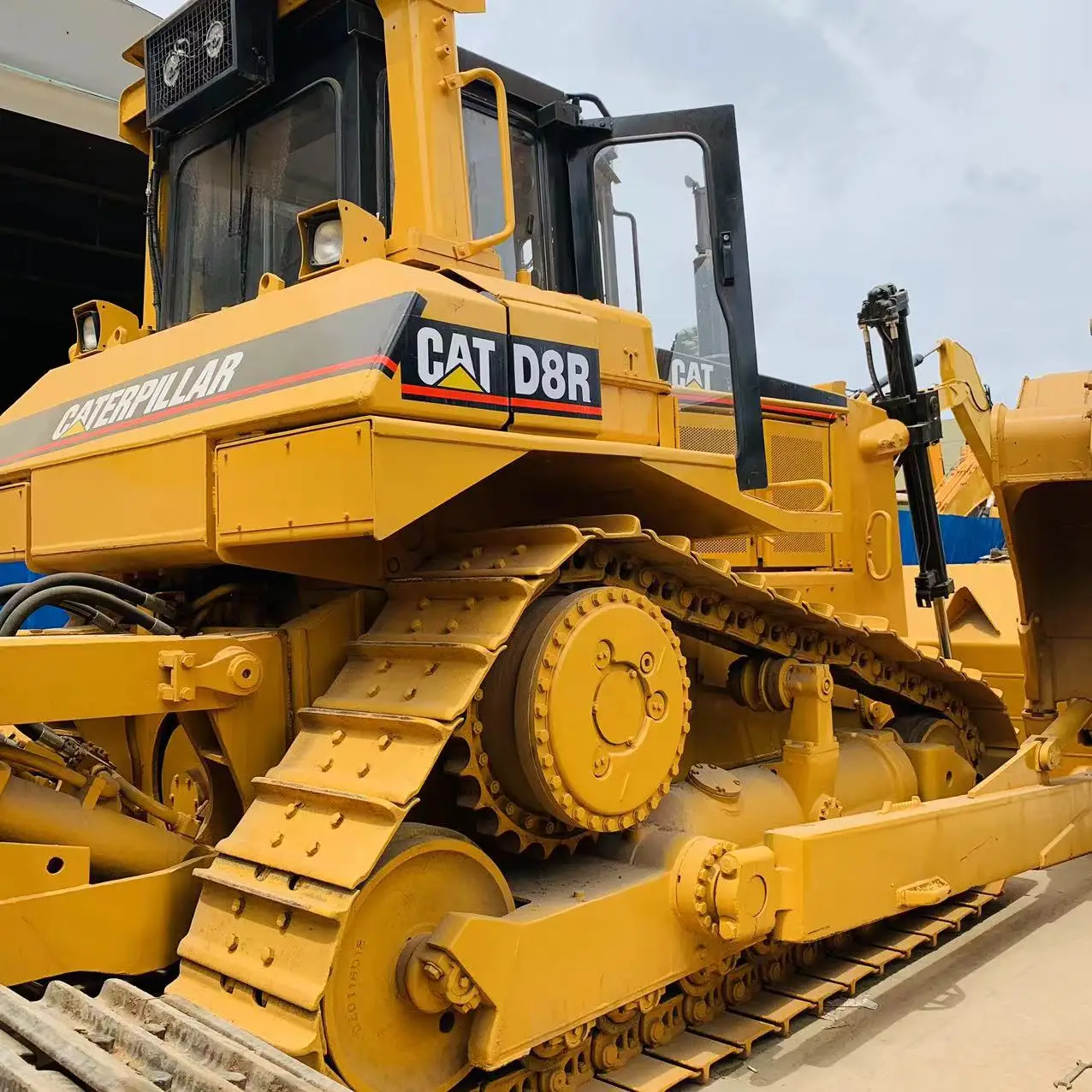 Бульдозер Caterpillar CAT D8R использованный Большой Гусеничный бульдозер с хорошим состоянием Лучшая цена cat