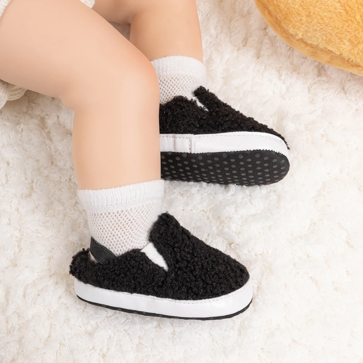 Customize Baby Faux Fur Fleece Slippers Design Non-Slip Warm Baby Shoes Crib Shoes
