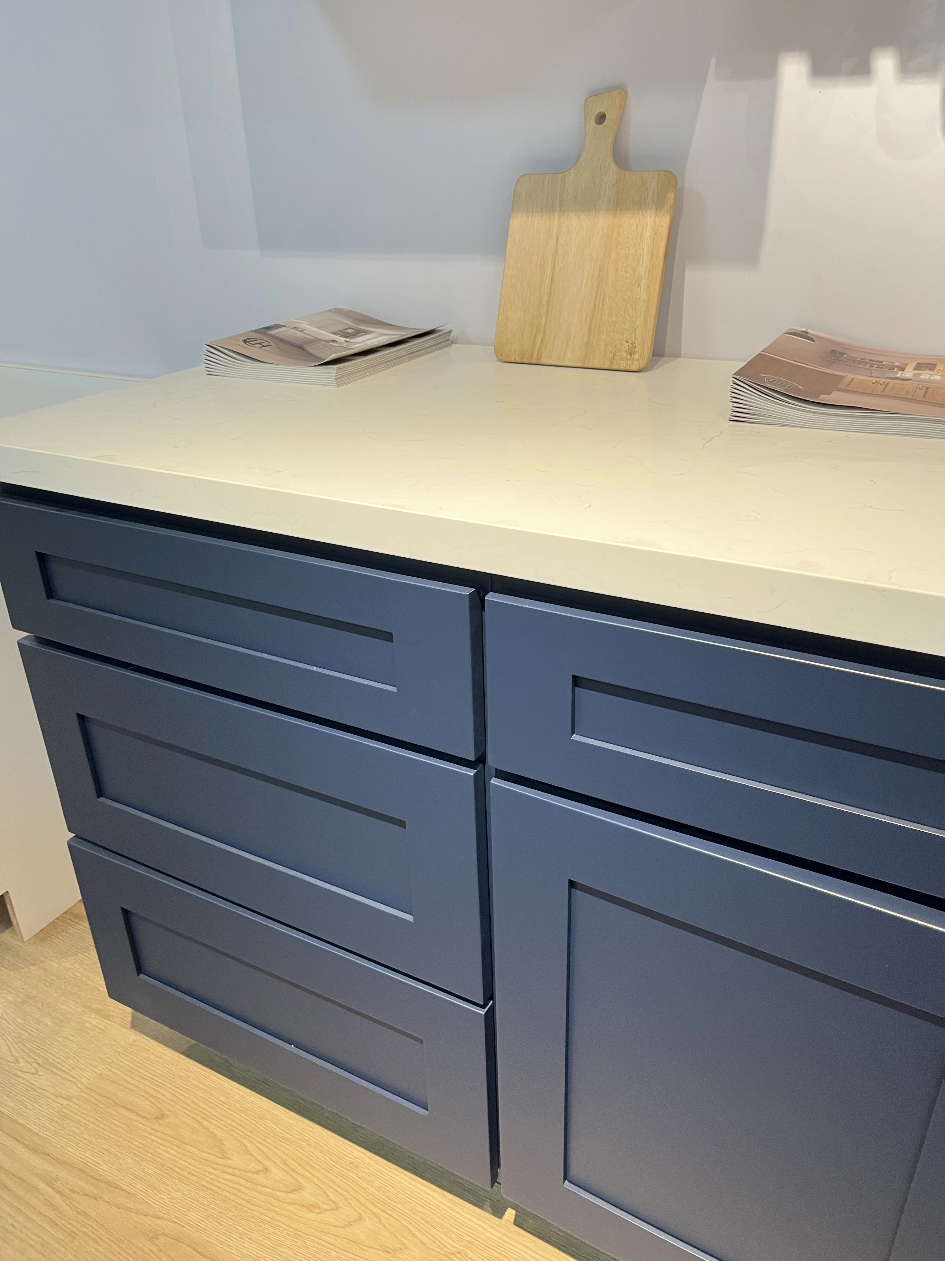 Vietnam Factory Kitchen Storage Wood Veneer Cupboards Solid Wood Navy Blue RTA Kitchen Cabinets Modern