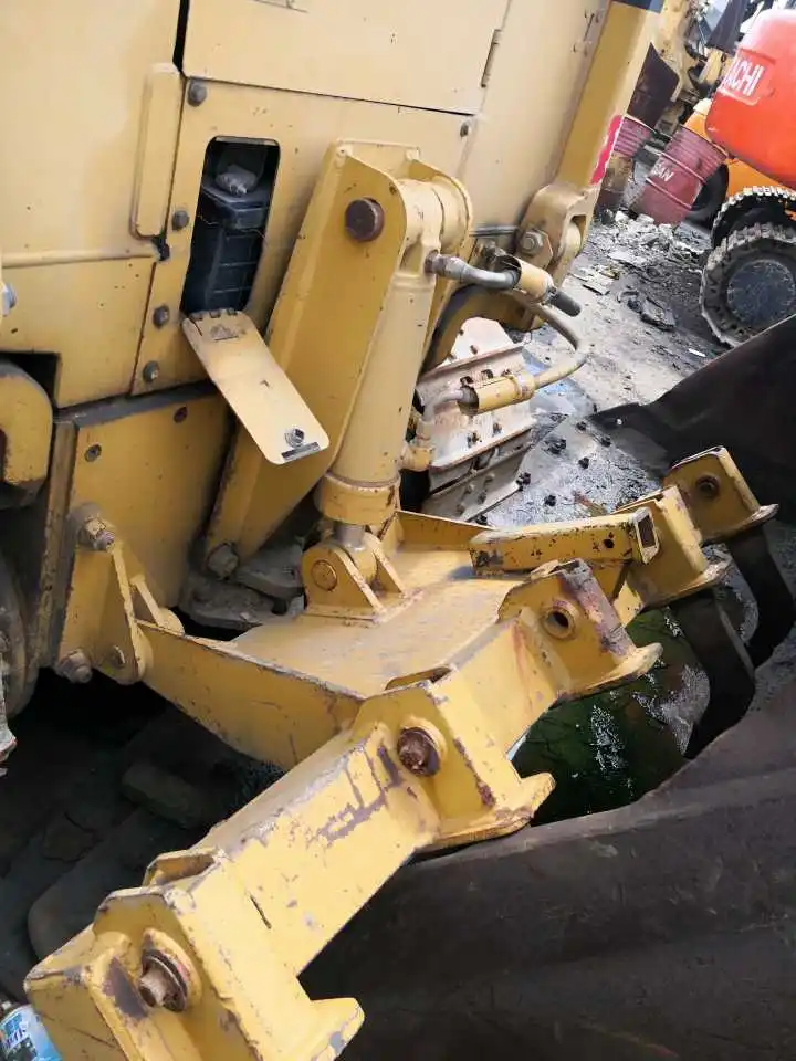 Бульдозер Caterpillar