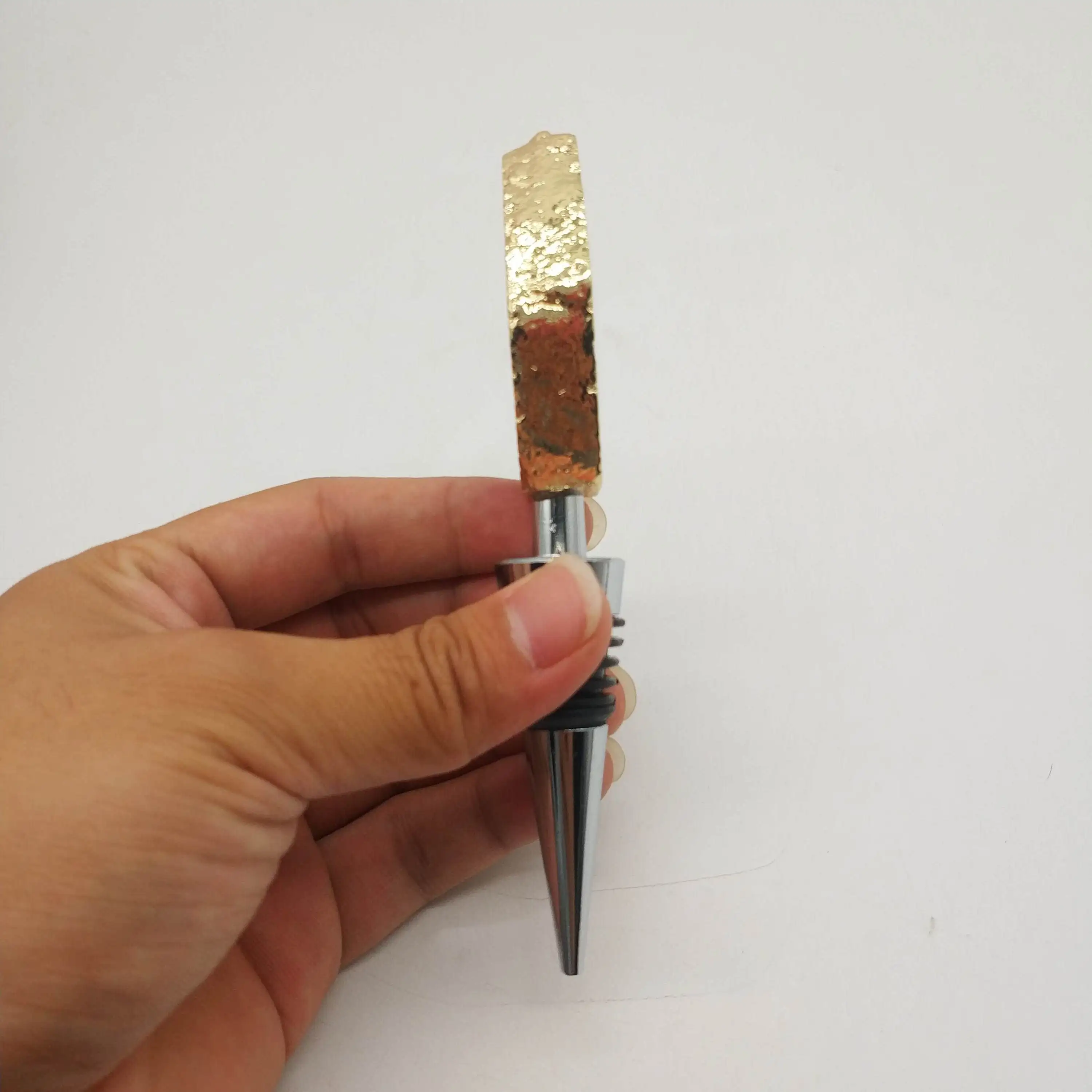 
Factory Price Wine Stopper Vacuum Wine Bottle Bottle Stopper Rhinestone Gin Bottle Stopper 