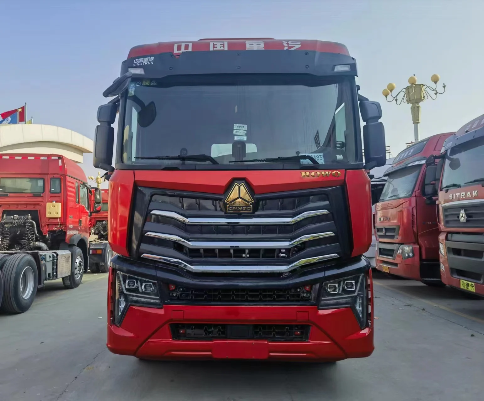 Новый трактор Howo Max грузовик газовый тягач торговый