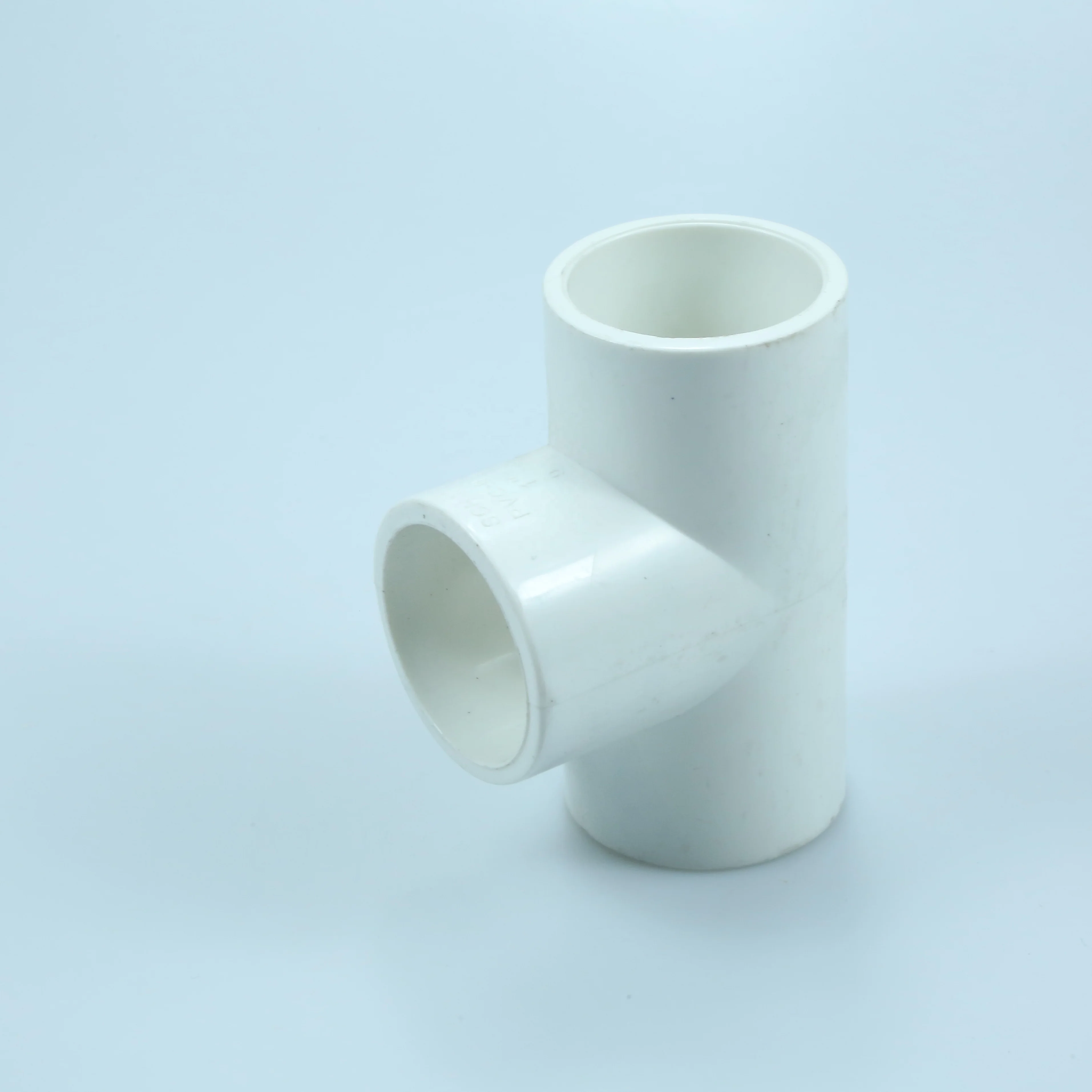 High Quality PVC pipe fittings sch40 ASTM compression coupling upvc elbow cap union tee thread plumbing materials adapter