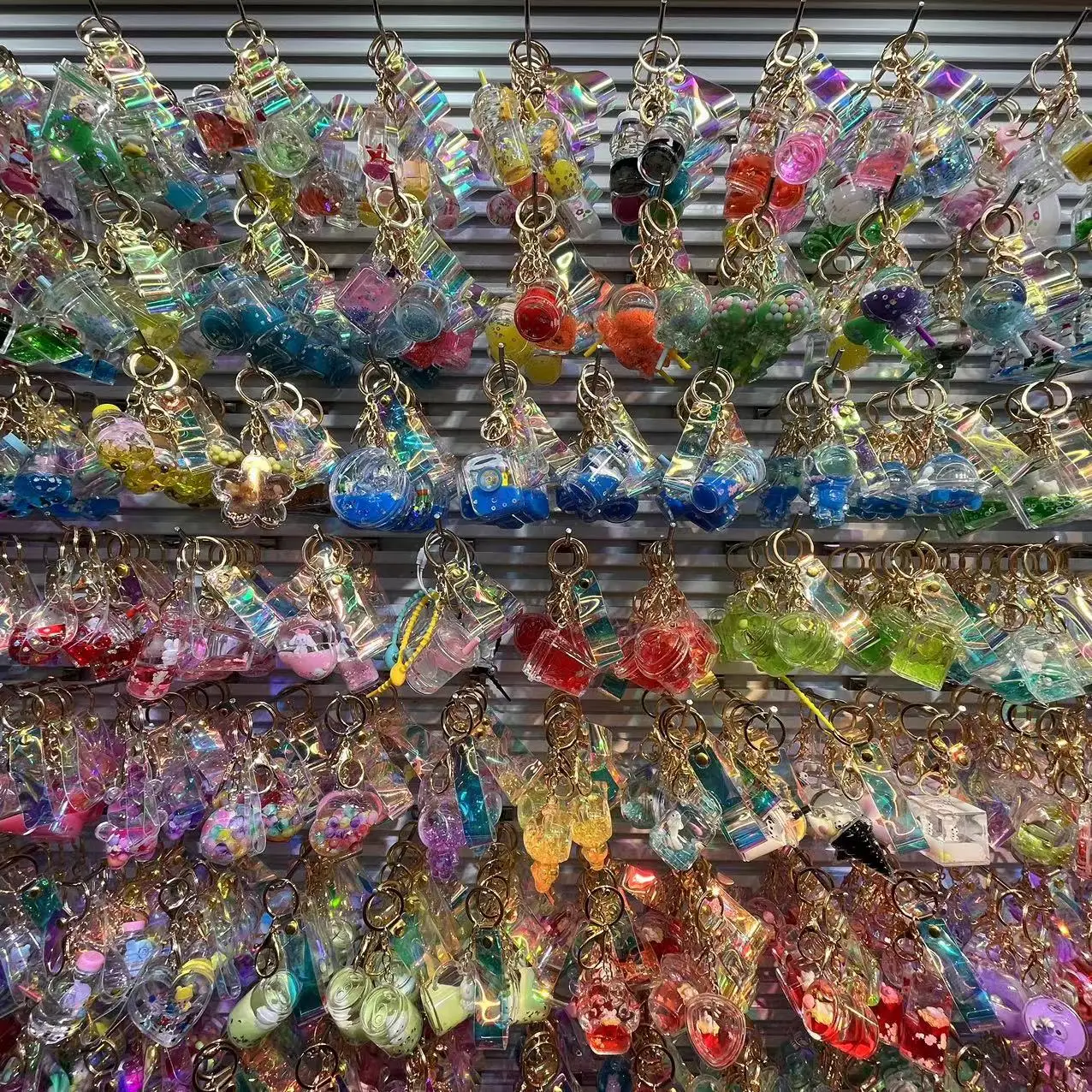 Kawaii Cartoon Acrylic Keyring Key Chain Ring Custom Oil Floating Little Bear Bubble Boba Quicksand Milk Tea Cup Liquid Keychain