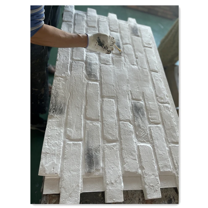 Облицовка кирпичной стены из красной глины