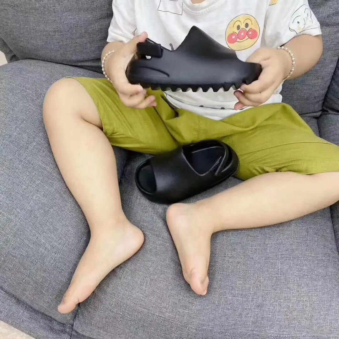 toddler yeezy slides baby yezzy sandals kids luxury foam runner shoes black 2021 summer beach footwear