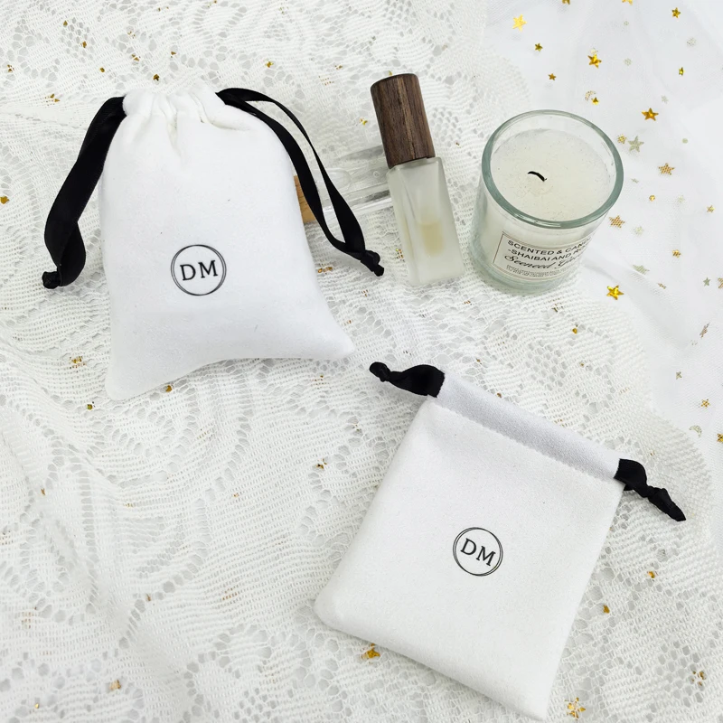 Оптовая продажа на заказ 7*9 см белый бархатный мешочек шнурке для ювелирных изделий парфюмерные подарки часы очки серьги ожерелья печать логотипа