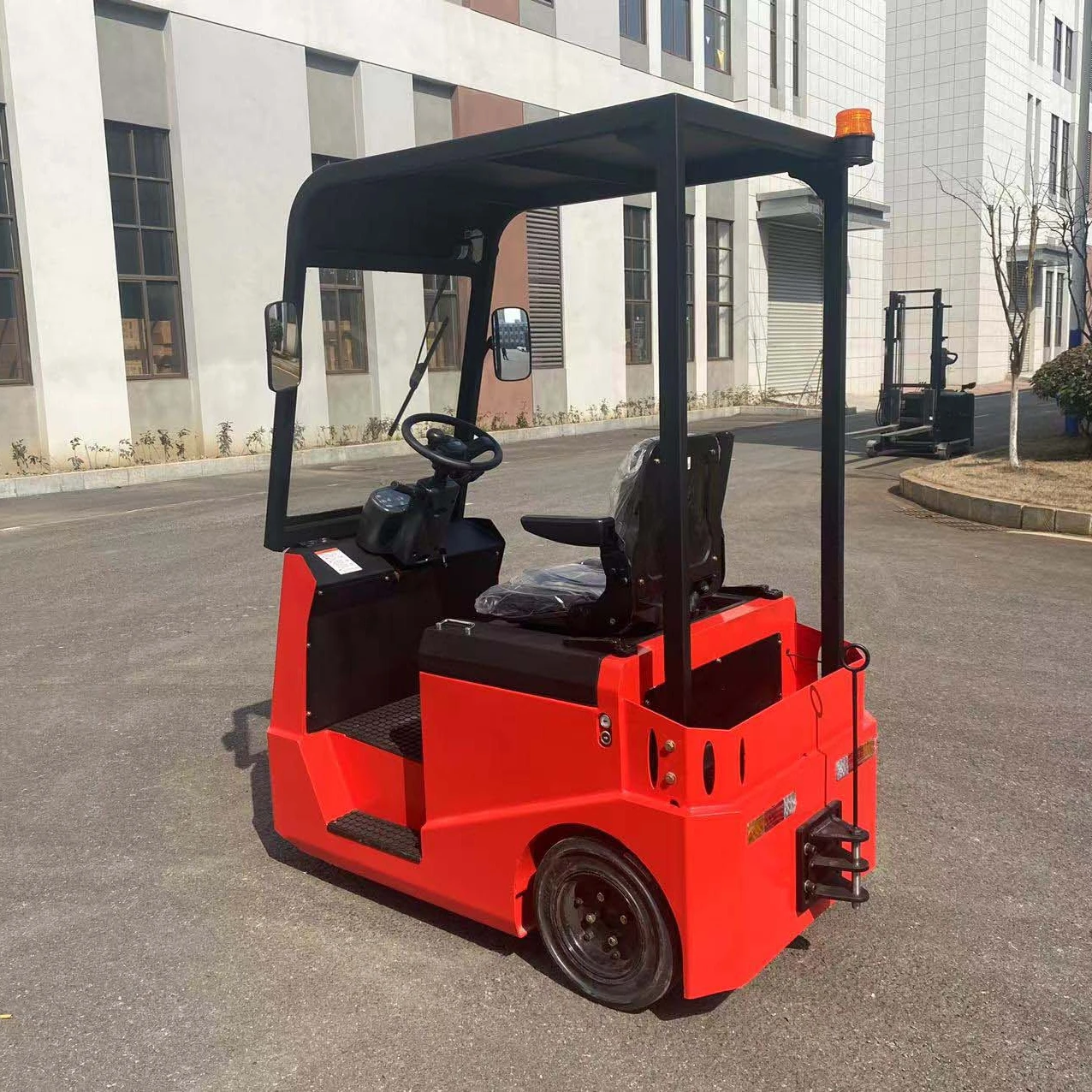 Younglift heavy duty 2tons three wheels mini Electric Tow Tractor wholesale Price