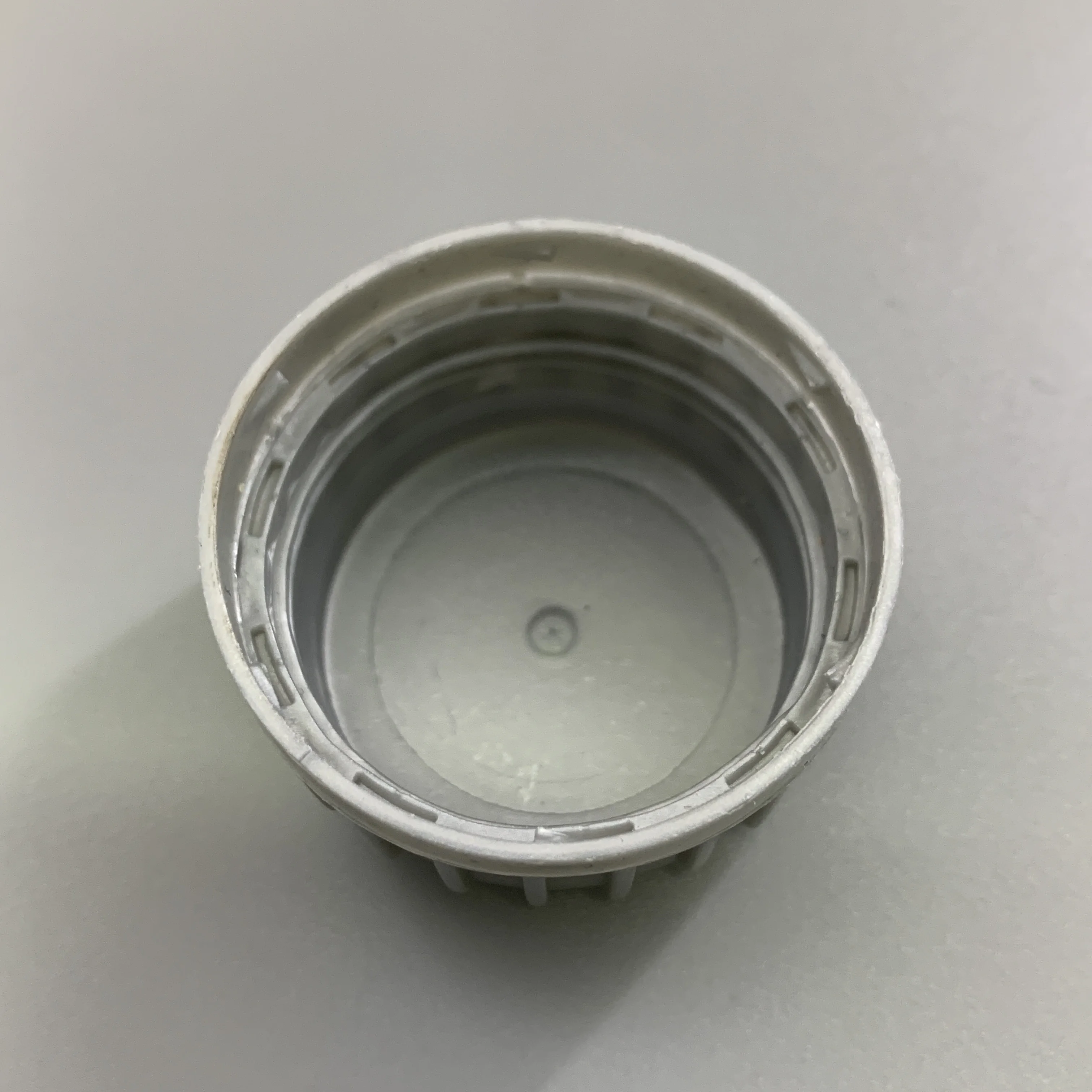 Fanxun factory plastic screw Mobil oil cap oil bottle custom logo