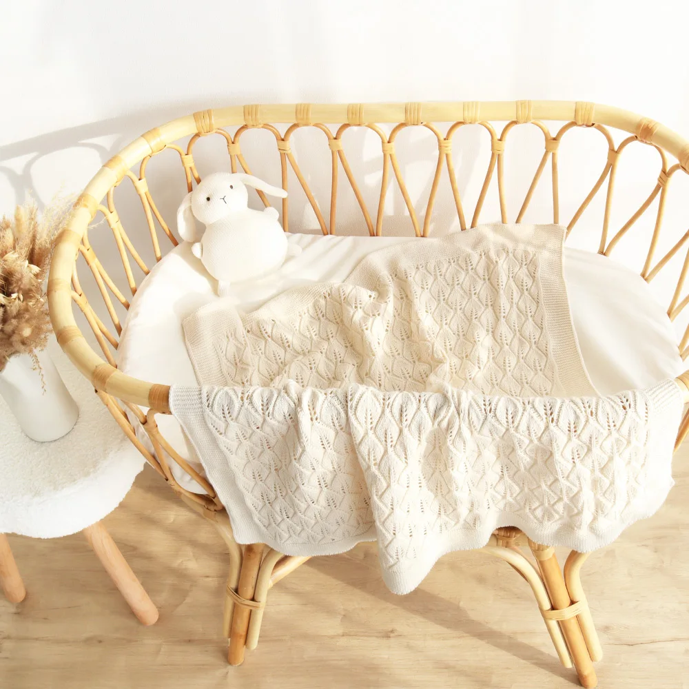 Reversible Crocheted Baby Knit Blanket Popular Breathable Vintage Swaddle Solid Color Holding Cotton Knitted Baby Blanket