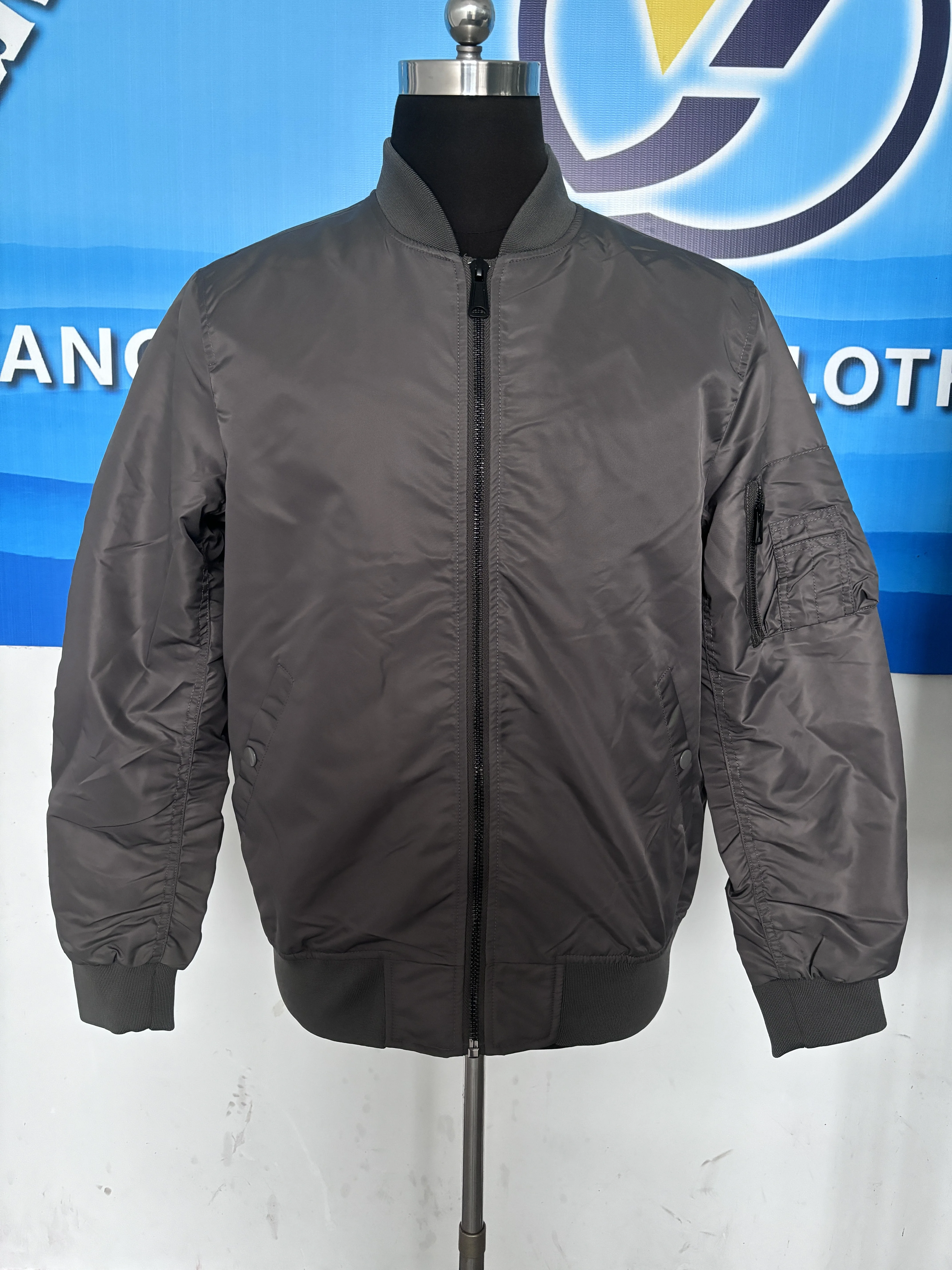 Cool MA1 Flight Jackets Mens Women Bomber Jackets Fashion Preppy Style Vintage Plain Zipper Stand Collar Waterproof Coat