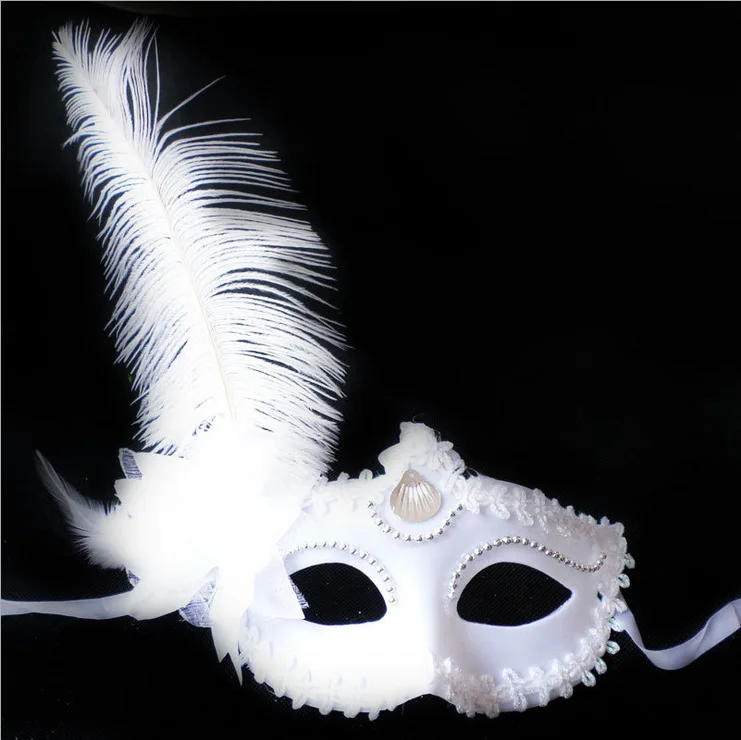 2023 High Quality White Feather Masks Pearl Lace Female White Feather Masquerade Party Halloween Carnival Mask Factory Direct