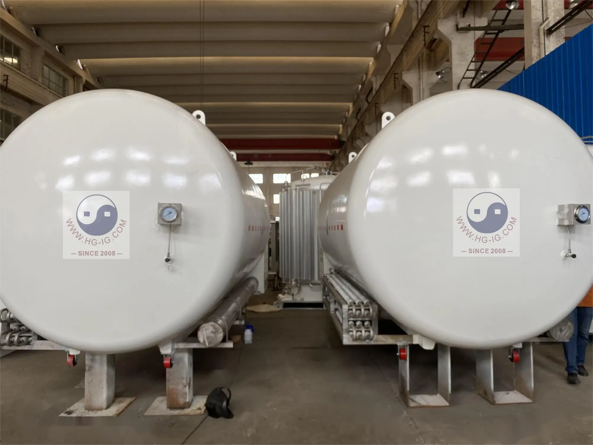 Customized Volume Liquid Oxygen Nitrogen Argon Storage Tank / Cryogenic Liquid Gas Cylinder