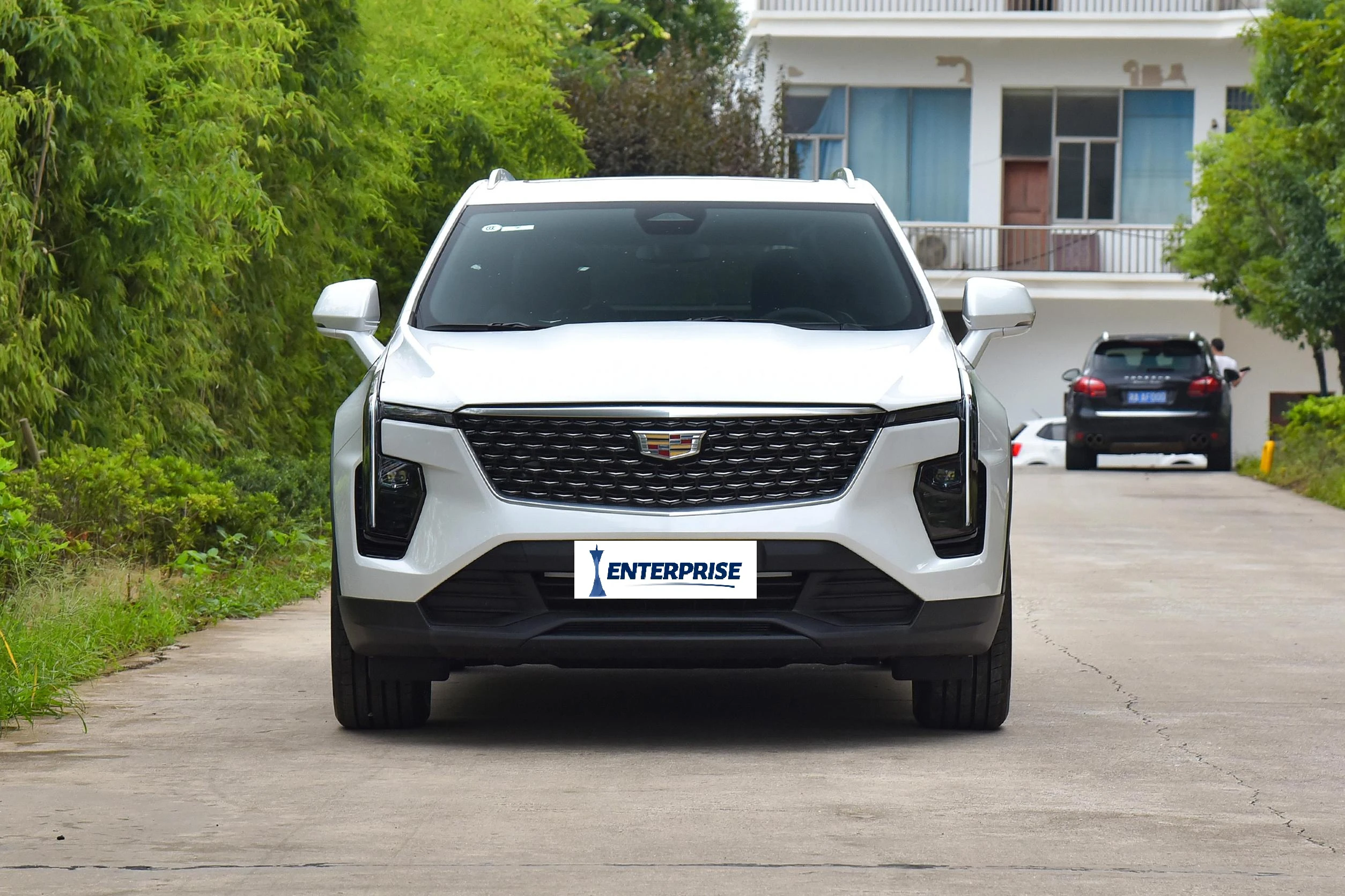 Cadillac XT4 2024 28T 2 0 T турбо 237Ps лошадиных сил Евро VI 48V Гибридный компактный внедорожник