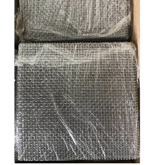 Customized low carbon 0.5mm 10mesh low price crimped galvanized woven wire mesh