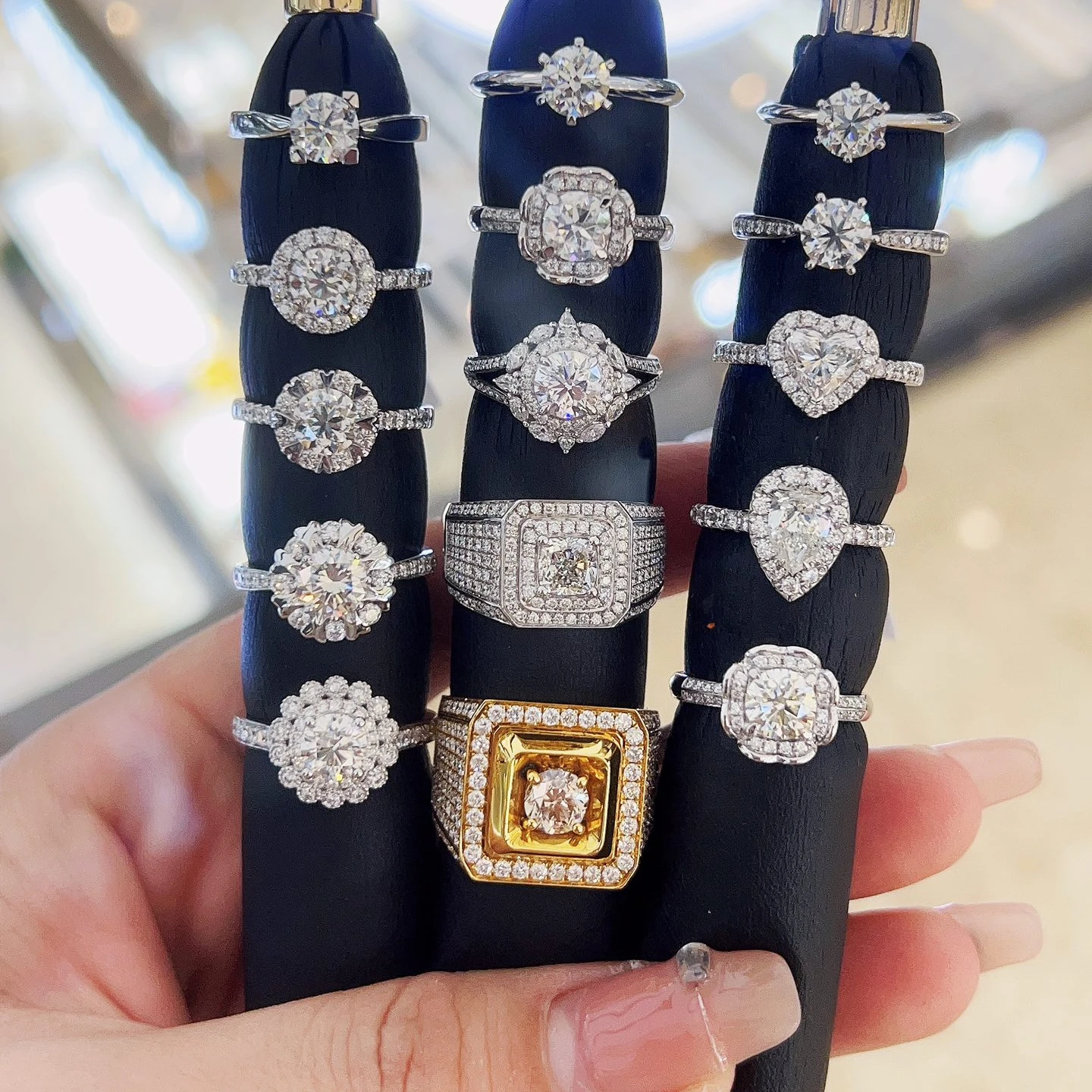 All Kinds Of Luxury Promotion Price 18K Gold Lab-grown Diamond Ring 1ct Wedding Engagement Lady Ring