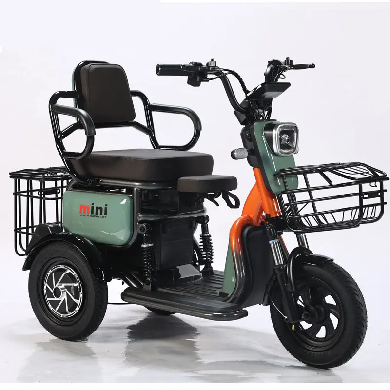 Hot Selling Unisex 3-Wheel Electric Scooter Two-Tone Color Scheme 500 W Folded Leisure Mini Electric Motorcycle New Model