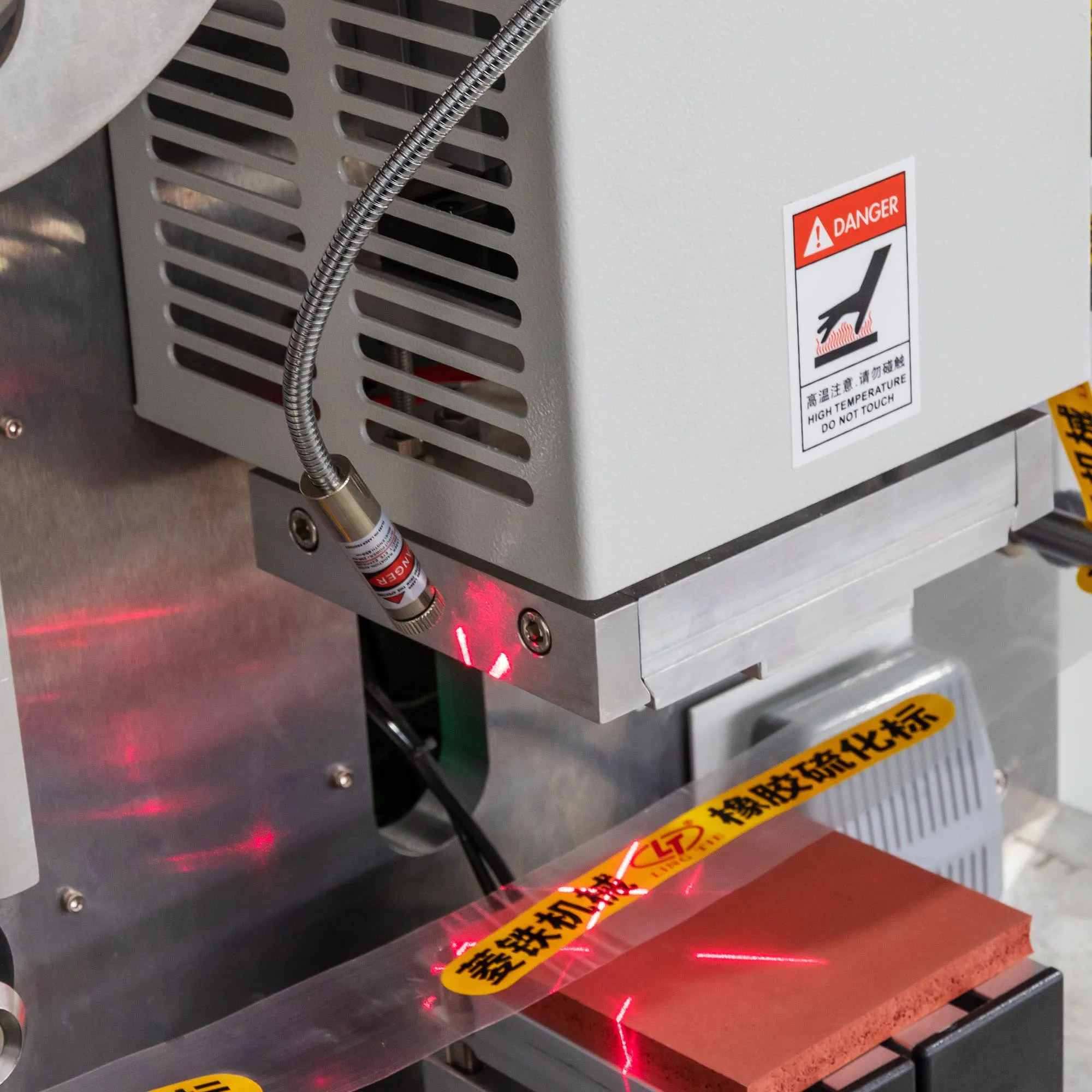Heat Transfer Press Machine for tagless care labeling