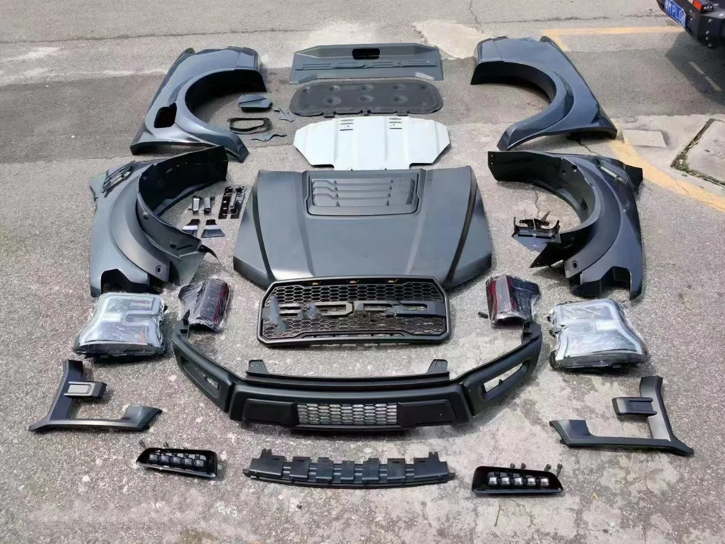 Front bumper kit Body kits Accessories for ranger T6 T7 upgrade to F150 Raptor body kits fit for Ranger