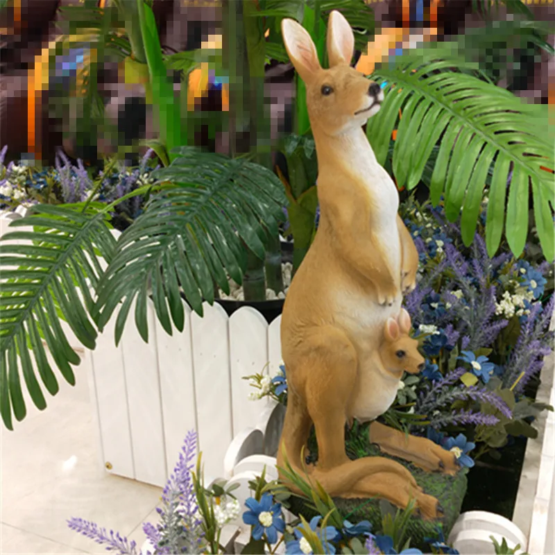 Large Lifelike Idyllic Style Kangaroo Mother and Child Fugrine Resin Sculpture for Home Garden Decoration