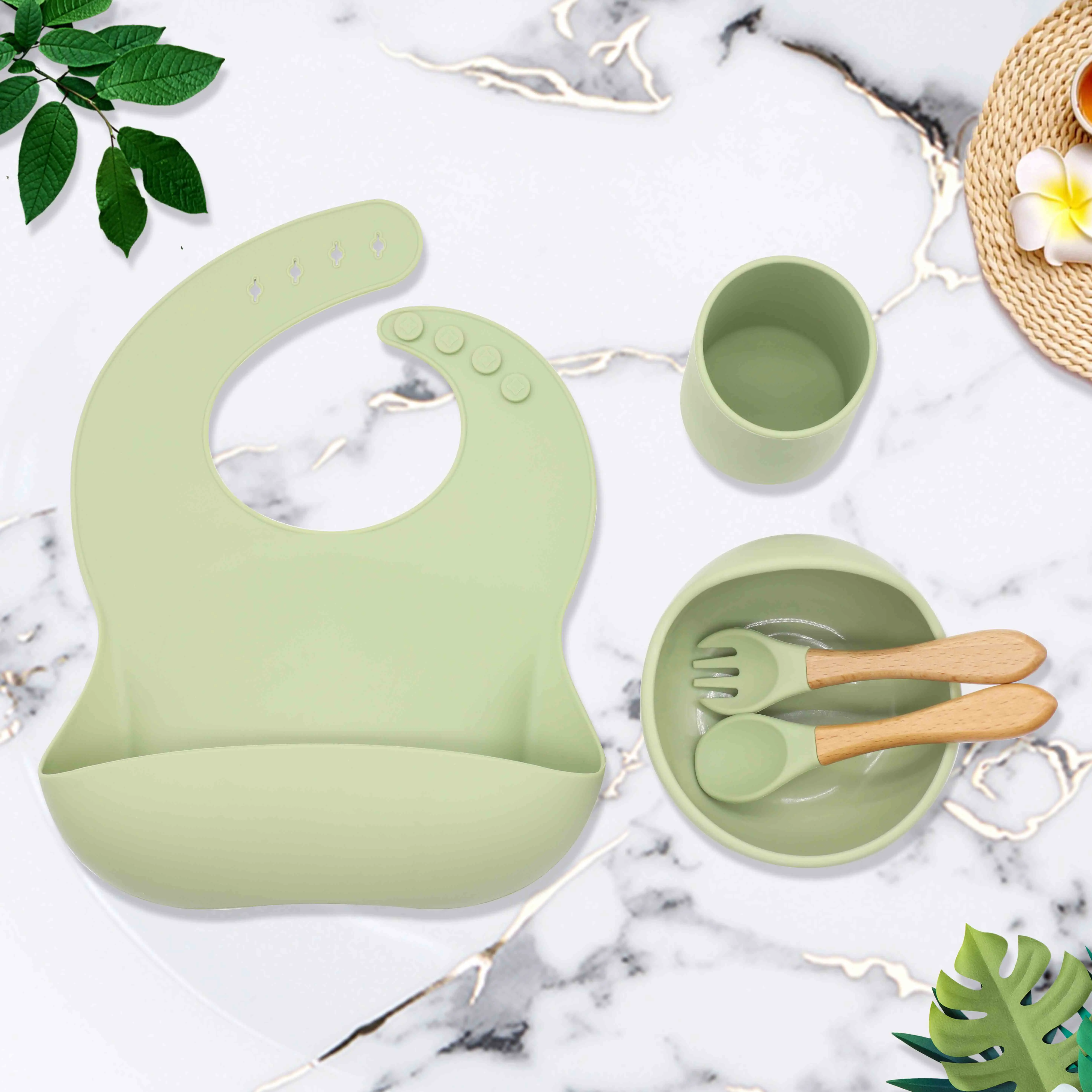 BPA Free Eco-friendly food Grade Colorful Tableware Silicone Baby bib water cup Feeding Suction Bowl With Spoon and fork