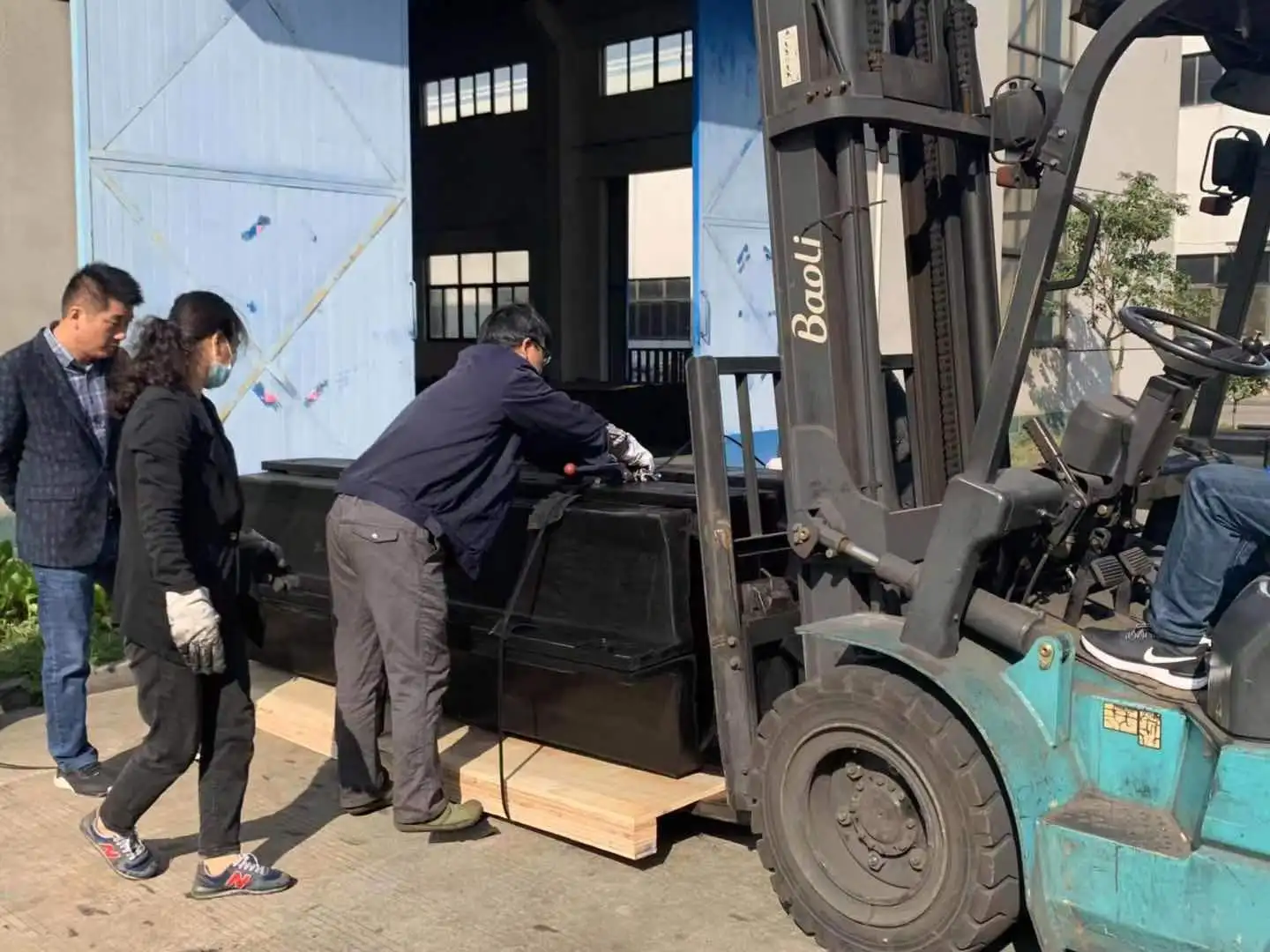 SA-A600H-3500L L=3800mm High Performance Port Use Super arch Rubber Marine Fender Uhmw-pe Pad