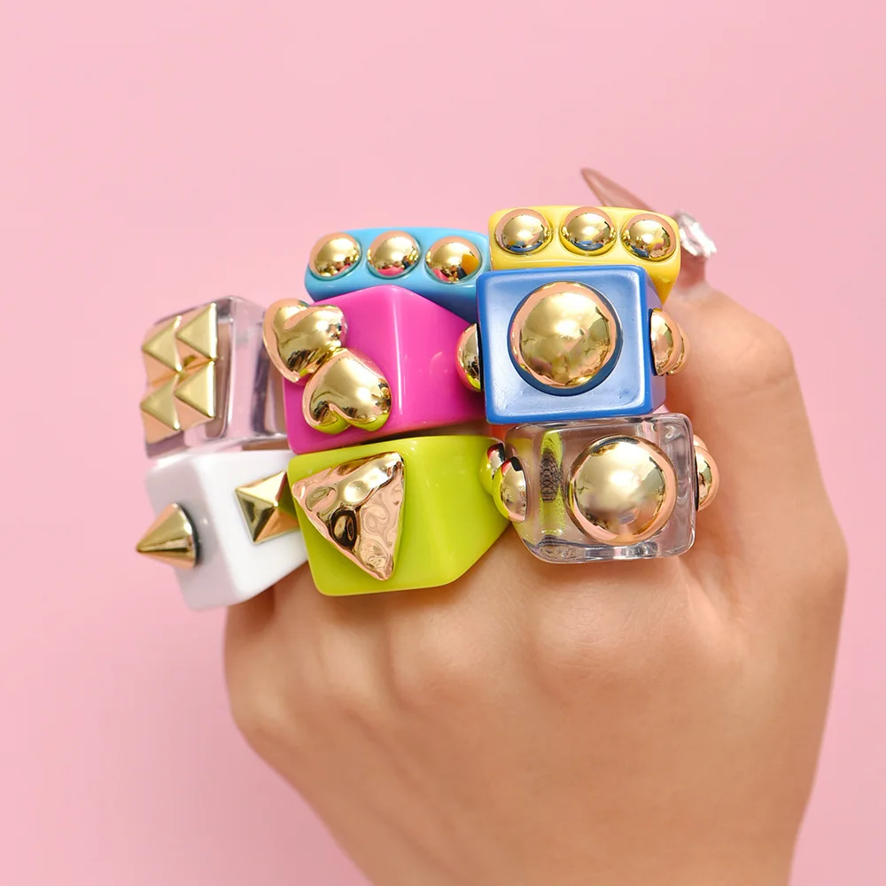 European CCB Heart Charm Finger Ring Fancy Geometrical Chunky Resin Rings for Girl Women Holiday