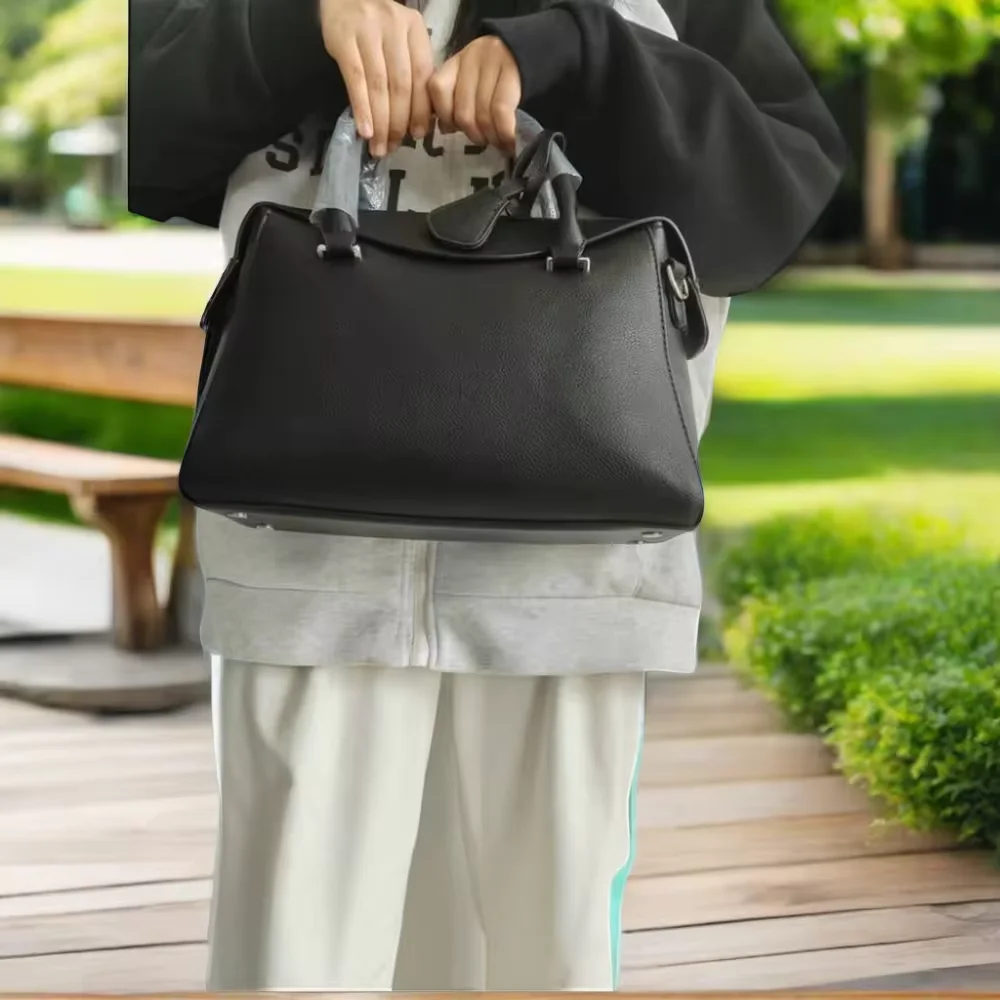 China Factory Wholesale New Low Price Surplus Ladies Bags Stock Clearance Bags on Sale for Women