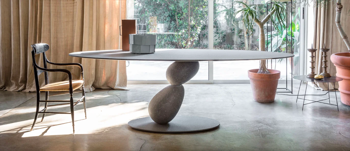 Designer art  brand fashion shop brand image display jewelry table