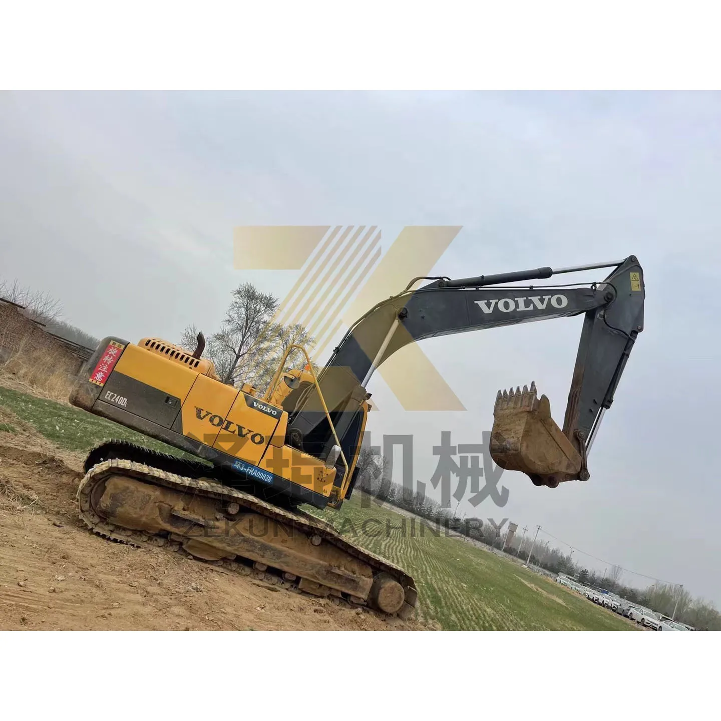 Good condition used volvo ec240 crawler used excavator digger for sale