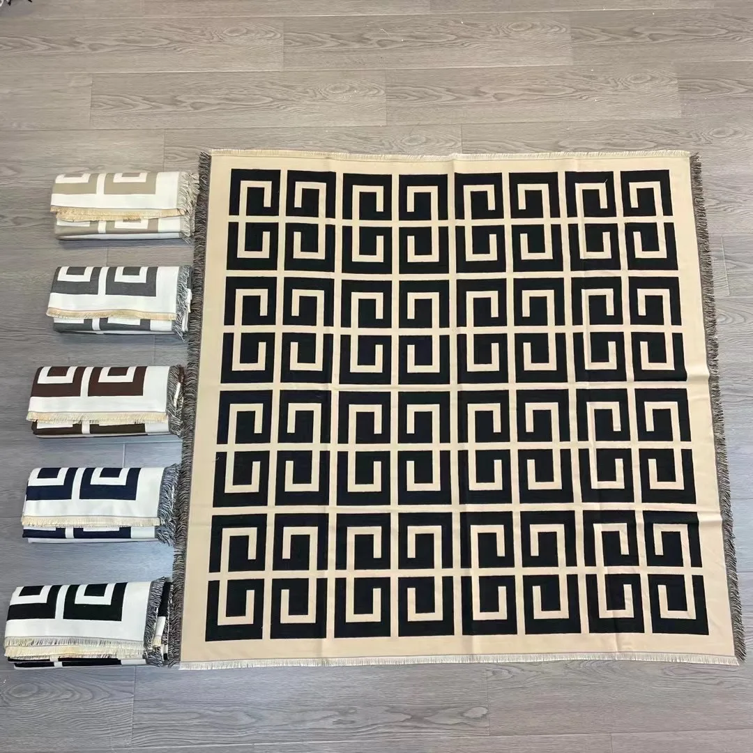 Square Pashmina Scarfs for Women Stylish Fashion Thick Winter Warm Sofa Blanket Shawls Wrap Wholesale Labyrinth Design 130*130cm