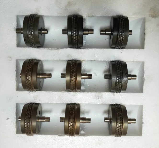 Pattern roller for ultrasonic lace sewing machine