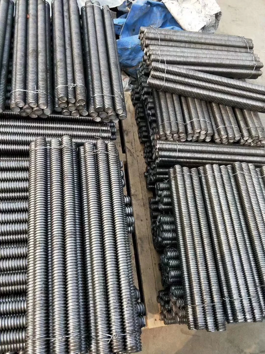 Factory direct sale T threaded rod 18 24 30 32 36 40