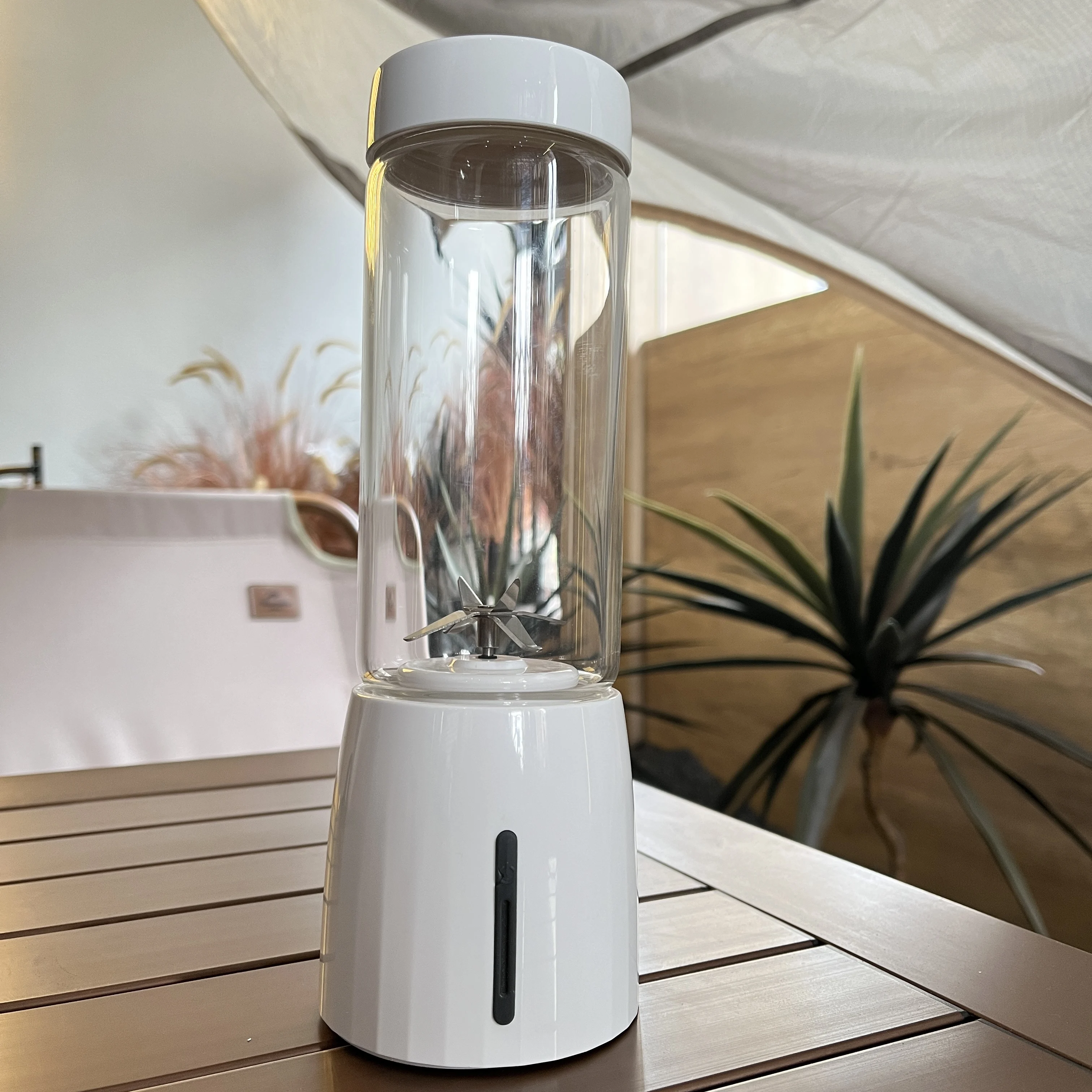 Factory prices smart mini fruit juicer portable smoothie marker portable mini blender usb rechargeable blender