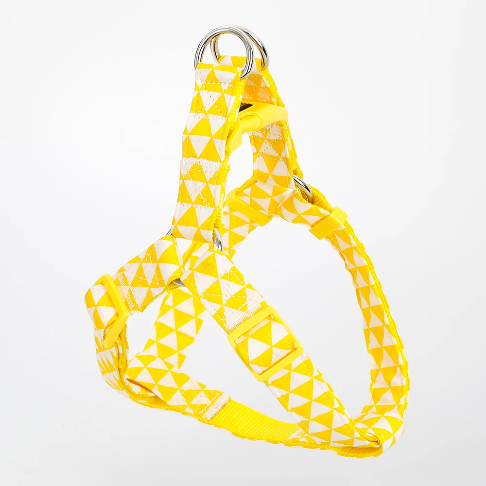 Yellow Pet Harness Chest Dog Harness Pet Strap Harness with matching color accessories