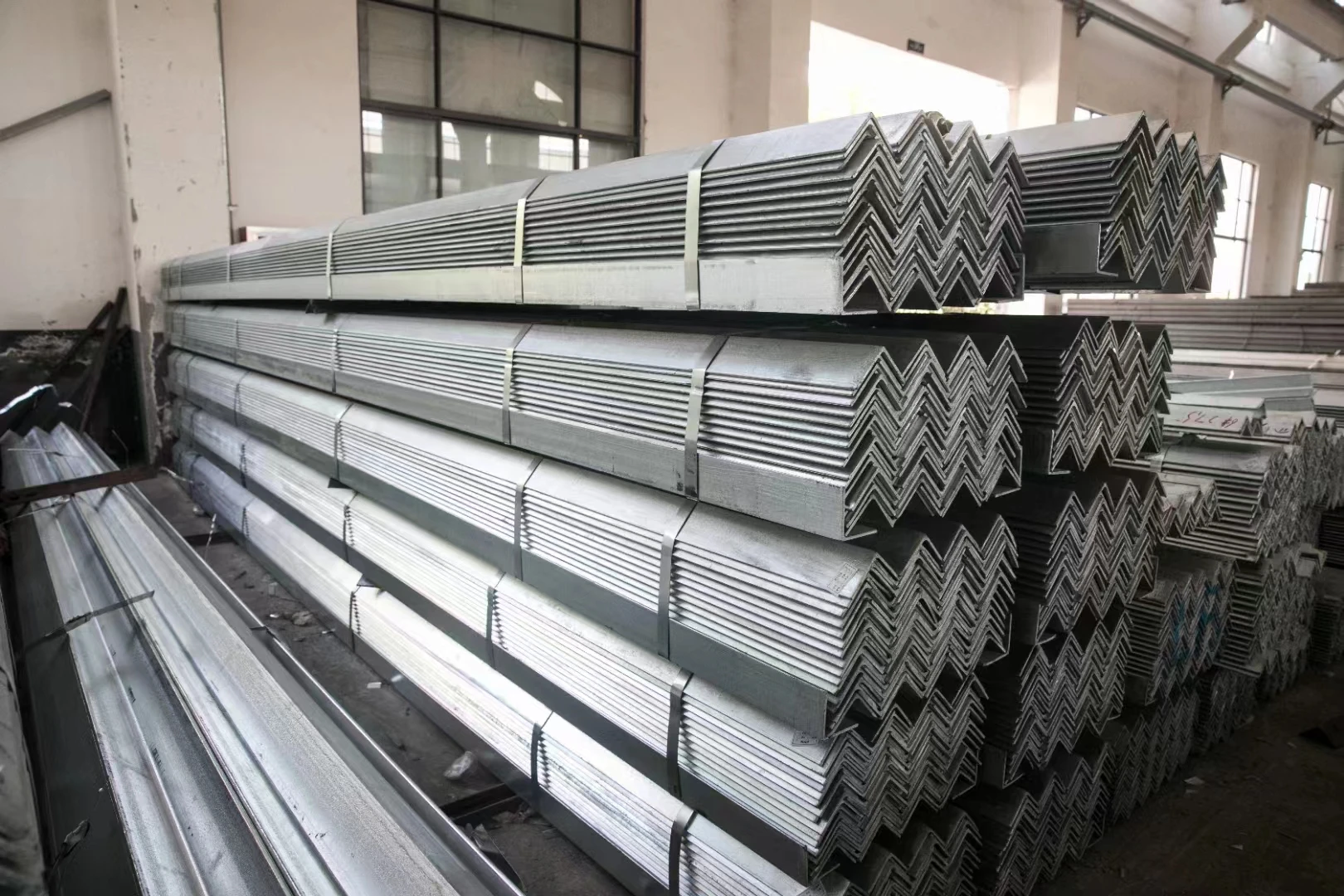 201 202 304 316L stainless steel angle bar angle steel factory price