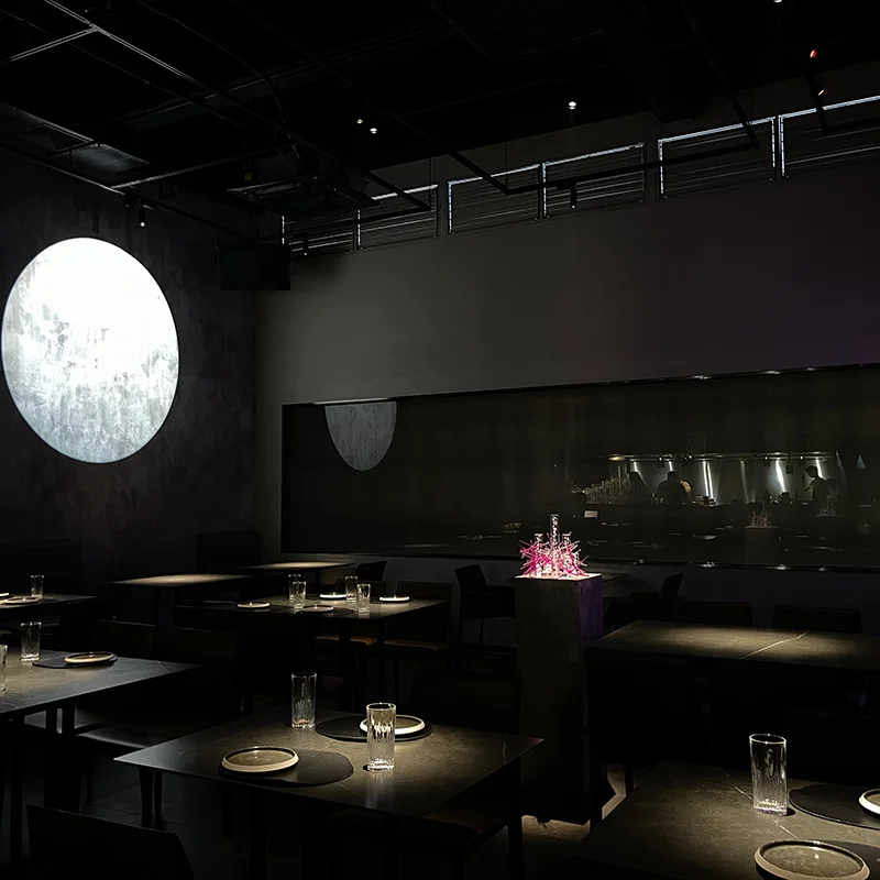 Adjustable Rotatable zoomable led track light 6-50degree  7W 10W white and black white for Restaurant lighting