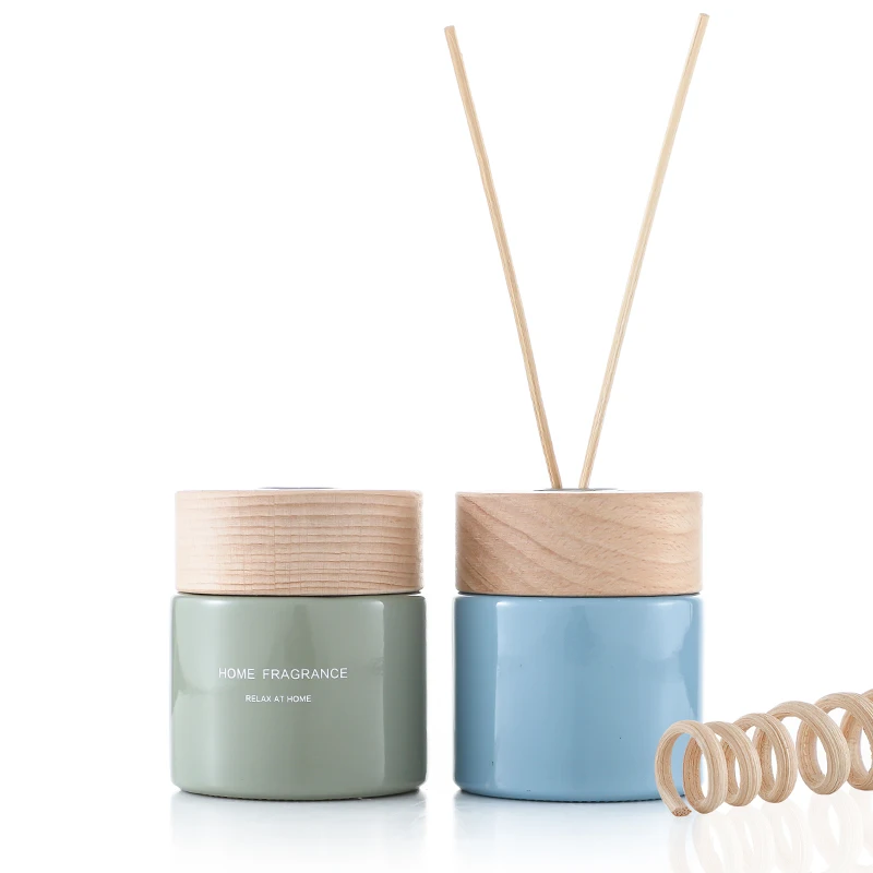 100ml 150ml Luxury Clear Frost Round Glass Aroma Reed Diffuser Bottles For Air Freheners With Sticks Custom Bamboo Wooden Lid