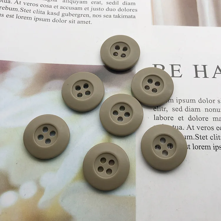 Hot Selling High Quality Sewing 4 Holes Resin Button For Camouflage Clothes
