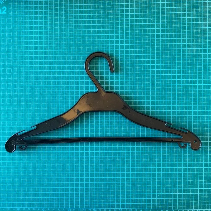 37cm Wholesale Black Custom Cheap Clothes Plastic Hanger Laundry Hanger Clothing Hanger