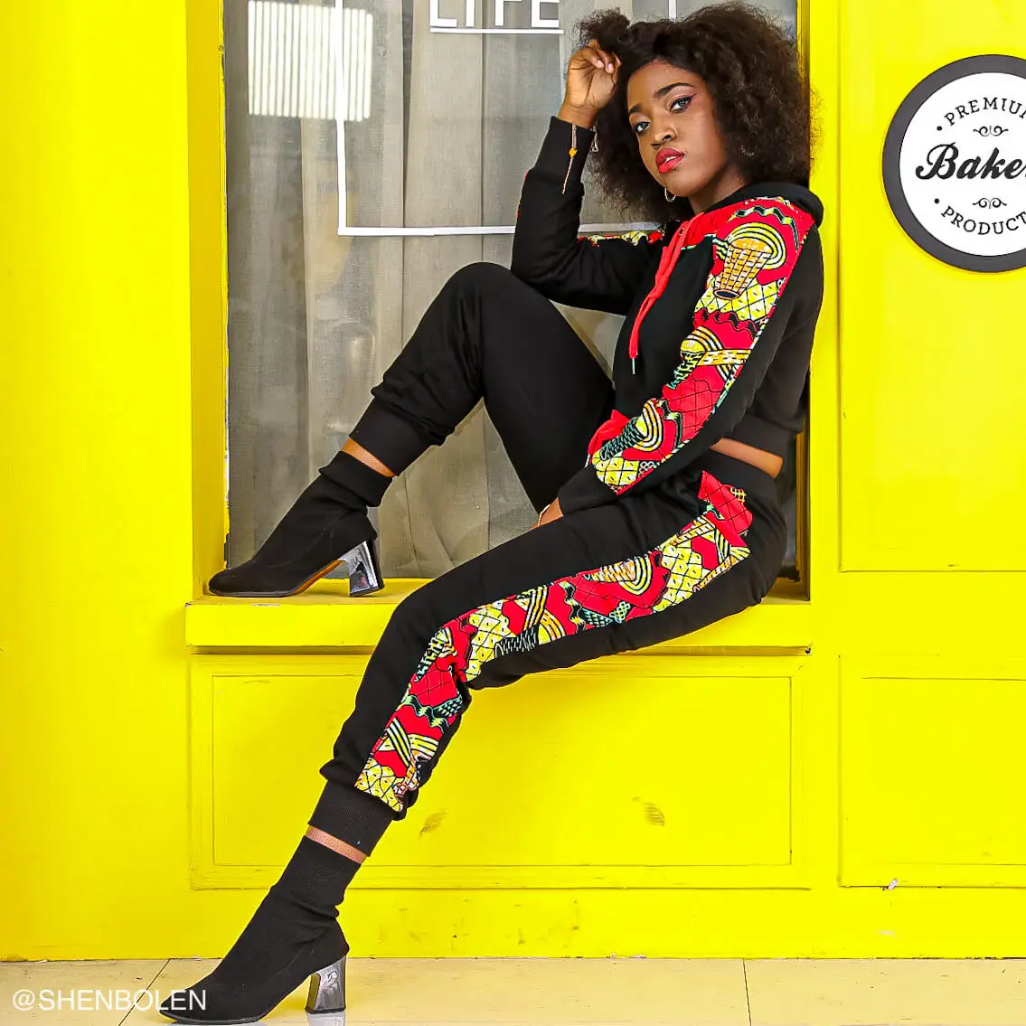 Hot Wholesaler African Hoodie Fabric Wax Print Hoodie Set 2pcs Top and Pant Custom Design 100% Cotton Garment OEM